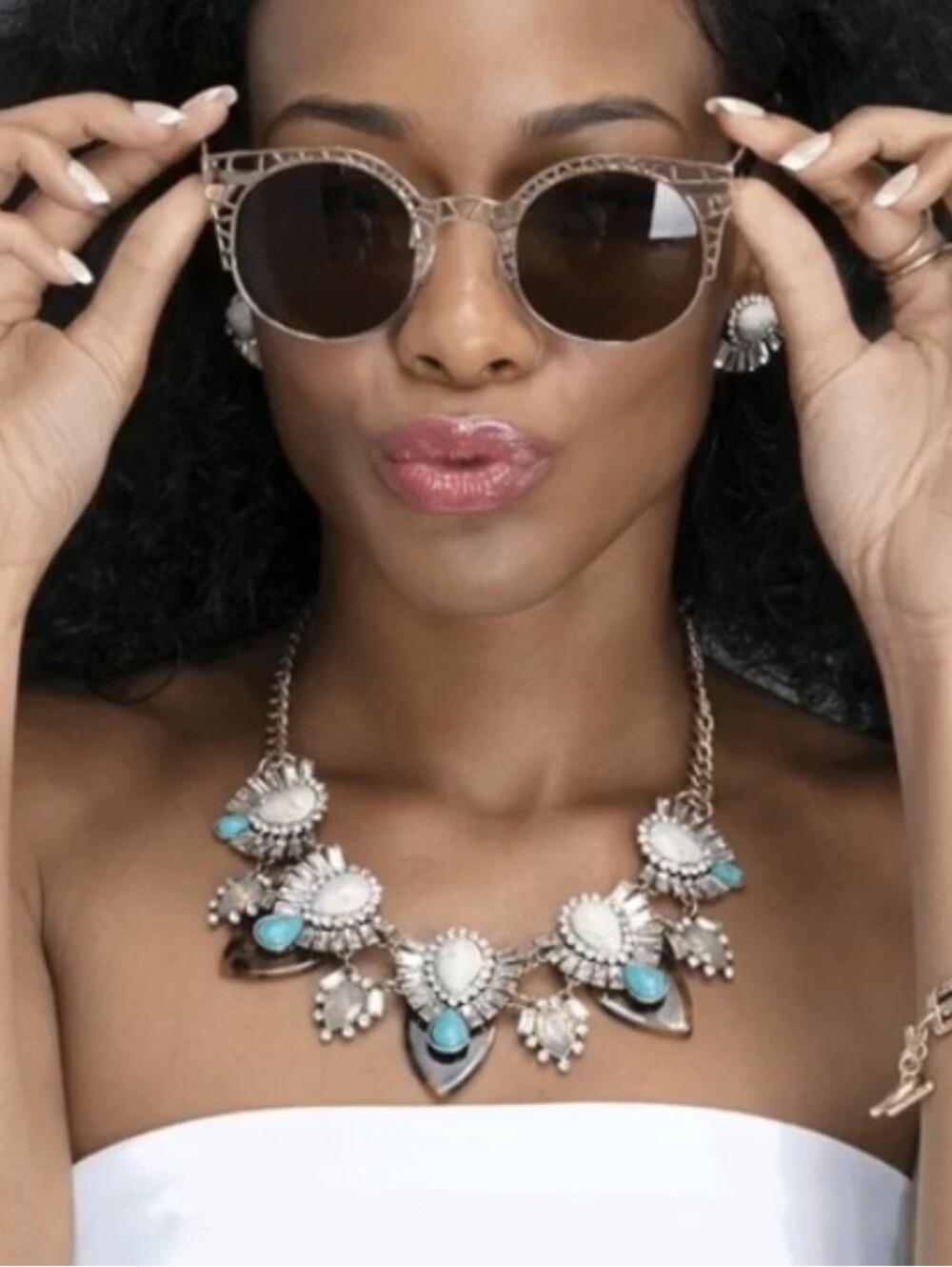 Premier Designs Teal The Show Statement Turquoise Ivory Gemstone Bib Necklace